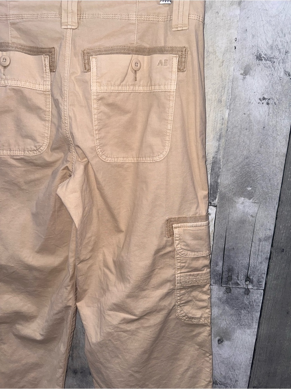 American Eagle Outfitters Beige Cargo Jogger Track Pants Sz. 2 - Picture 9 of 12